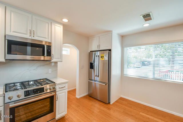 630 N Niagara Street, Burbank, CA 91505