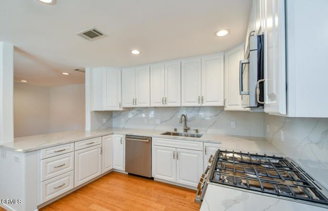 630 N Niagara Street, Burbank, CA 91505