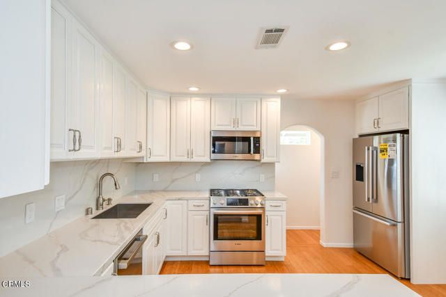 630 N Niagara Street, Burbank, CA 91505