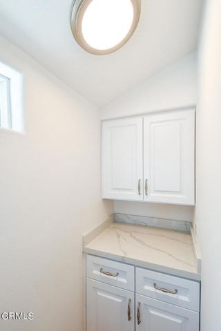 630 N Niagara Street, Burbank, CA 91505