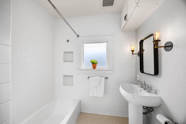 1131 Walling Street, Houston, TX 77009