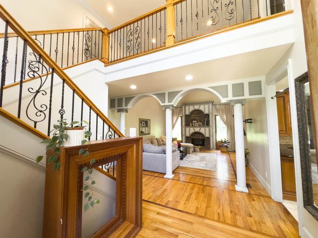 102 Point Bluff Court, Inman, SC 29349