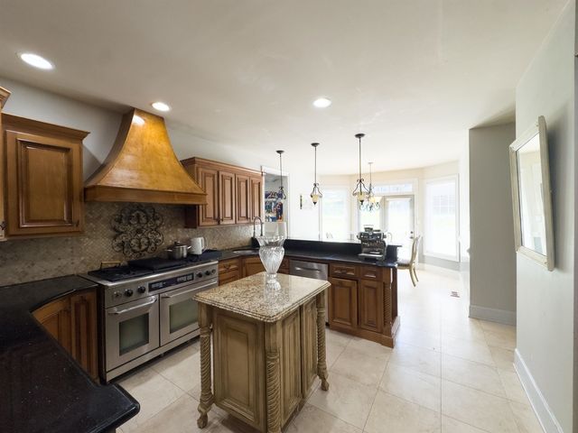 102 Point Bluff Court, Inman, SC 29349