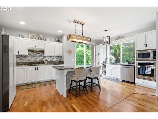 1168 Nw VINCA Ln, Camas, WA 98607