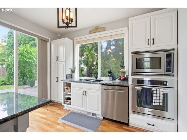 1168 Nw VINCA Ln, Camas, WA 98607
