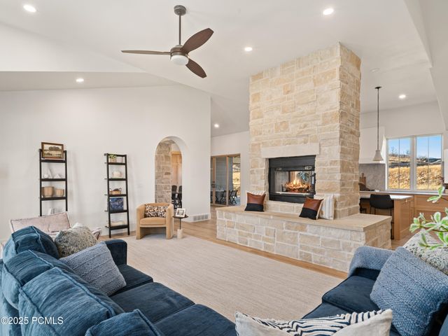 6188 E Hummingbird Point, Huntsville, UT 84317