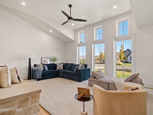 6188 E Hummingbird Point, Huntsville, UT 84317