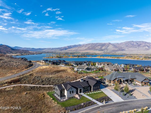 6188 E Hummingbird Point, Huntsville, UT 84317