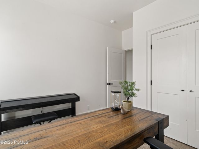 6188 E Hummingbird Point, Huntsville, UT 84317