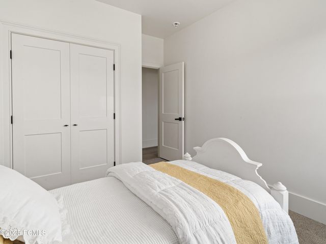 6188 E Hummingbird Point, Huntsville, UT 84317