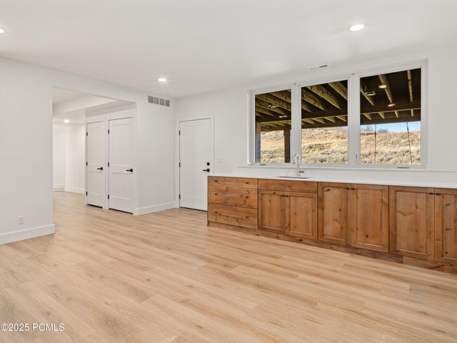 6188 E Hummingbird Point, Huntsville, UT 84317