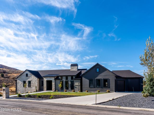 6188 E Hummingbird Point, Huntsville, UT 84317