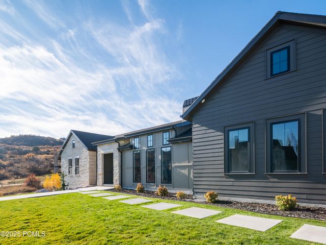 6188 E Hummingbird Point, Huntsville, UT 84317