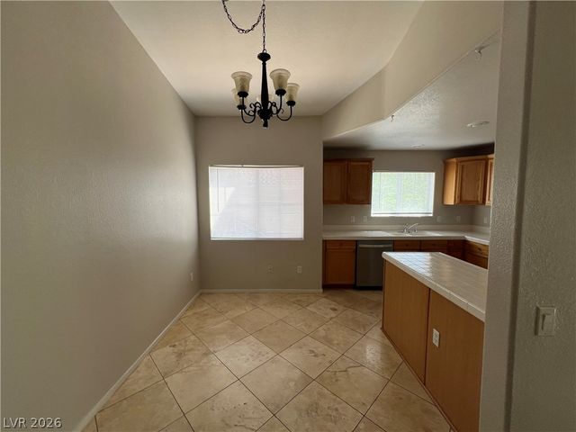 325 Amber Pine Street 202, Las Vegas, NV 89144