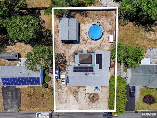 832 Demont Street, Toms River, NJ 08753