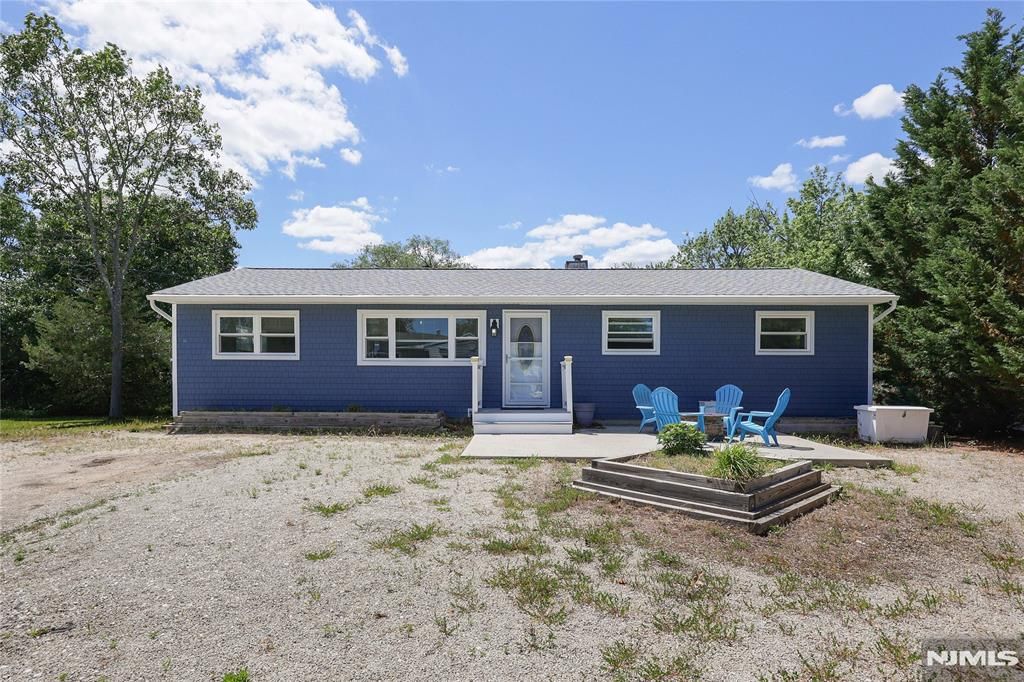 832 Demont Street, Toms River, NJ 08753
