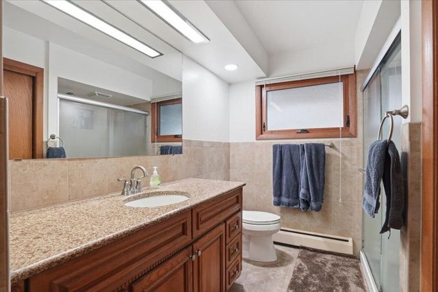 2177 S 80th STREET, West Allis, WI 53219