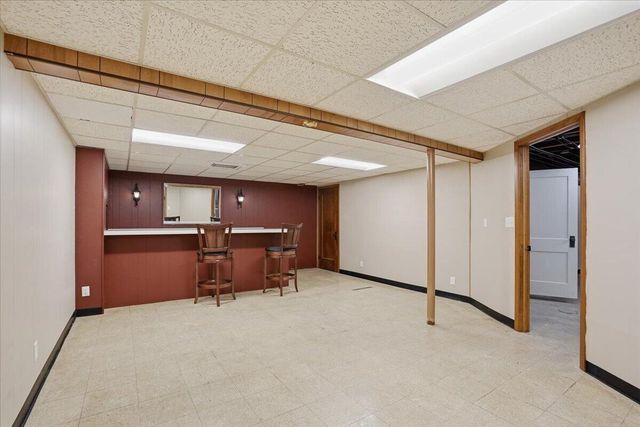 2177 S 80th STREET, West Allis, WI 53219