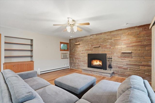 2177 S 80th STREET, West Allis, WI 53219