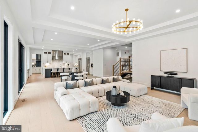 942 DEAD RUN DR, Mclean, VA 22101