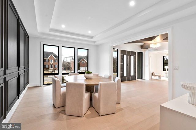 942 DEAD RUN DR, Mclean, VA 22101