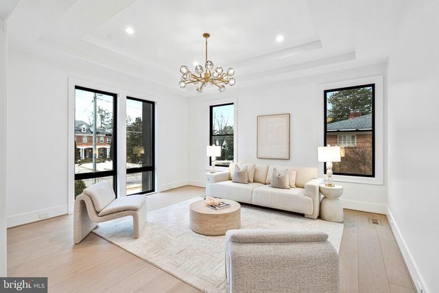 942 DEAD RUN DR, Mclean, VA 22101