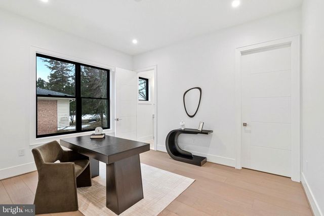 942 DEAD RUN DR, Mclean, VA 22101