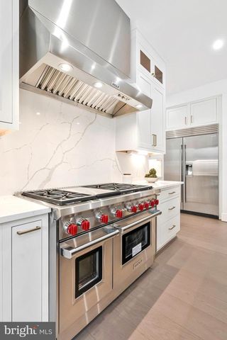 942 DEAD RUN DR, Mclean, VA 22101