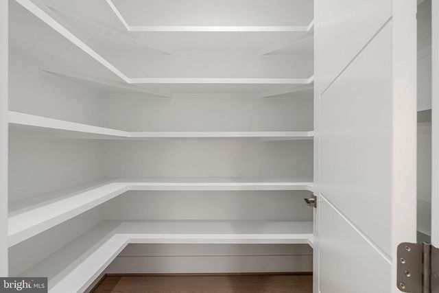 942 DEAD RUN DR, Mclean, VA 22101