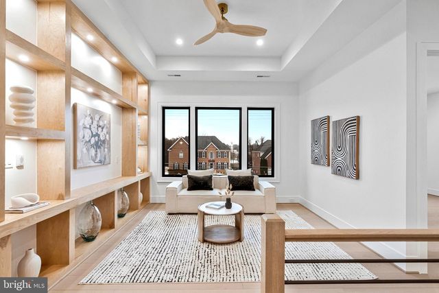 942 DEAD RUN DR, Mclean, VA 22101