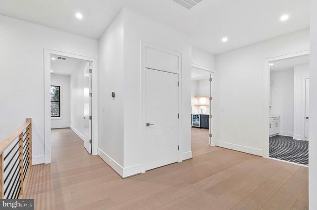 942 DEAD RUN DR, Mclean, VA 22101