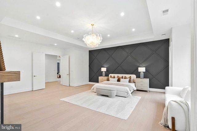 942 DEAD RUN DR, Mclean, VA 22101