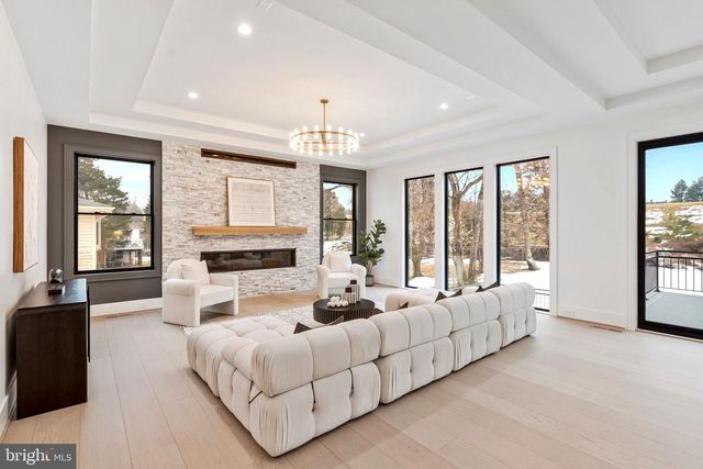 942 DEAD RUN DR, Mclean, VA 22101