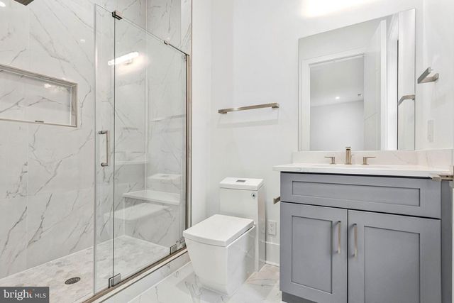 942 DEAD RUN DR, Mclean, VA 22101