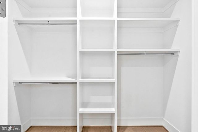 942 DEAD RUN DR, Mclean, VA 22101