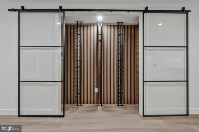 942 DEAD RUN DR, Mclean, VA 22101