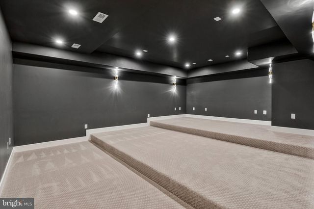 942 DEAD RUN DR, Mclean, VA 22101