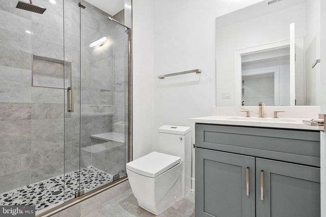 942 DEAD RUN DR, Mclean, VA 22101