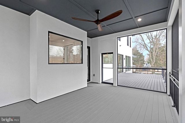 942 DEAD RUN DR, Mclean, VA 22101