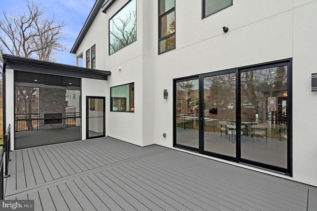 942 DEAD RUN DR, Mclean, VA 22101