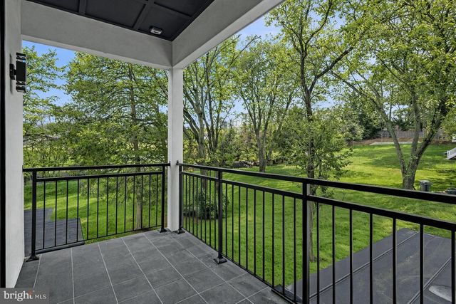 942 DEAD RUN DR, Mclean, VA 22101