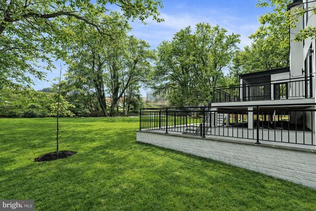 942 DEAD RUN DR, Mclean, VA 22101