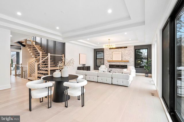 942 DEAD RUN DR, Mclean, VA 22101