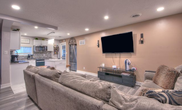 2080 Wright Street, Gary, IN 46404