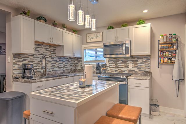 2080 Wright Street, Gary, IN 46404