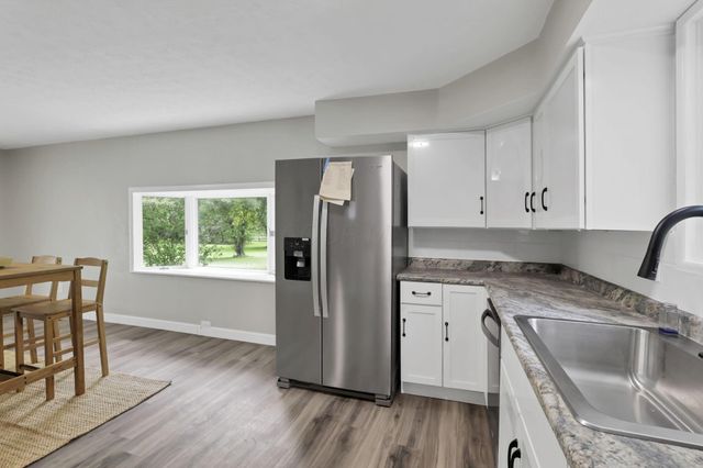 8 Summit Glen Road SW, Pataskala, OH 43062