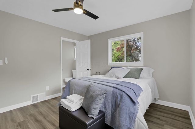 8 Summit Glen Road SW, Pataskala, OH 43062