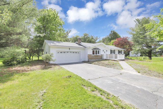 8 Summit Glen Road SW, Pataskala, OH 43062