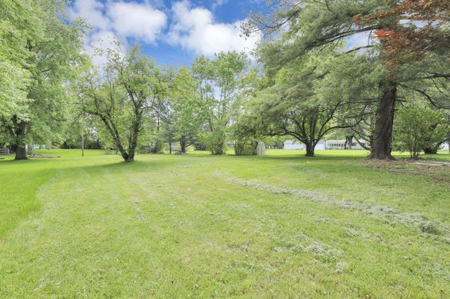 8 Summit Glen Road SW, Pataskala, OH 43062