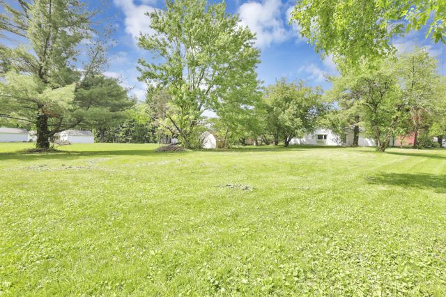 8 Summit Glen Road SW, Pataskala, OH 43062